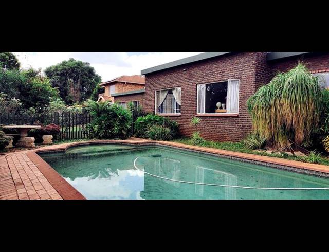 4 BEDROOM HOUSE FOR SALE IN WIERDA PARK